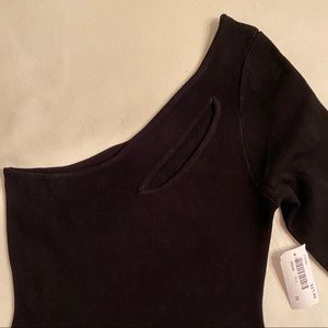 NEVER WORN - black body suit size medium!